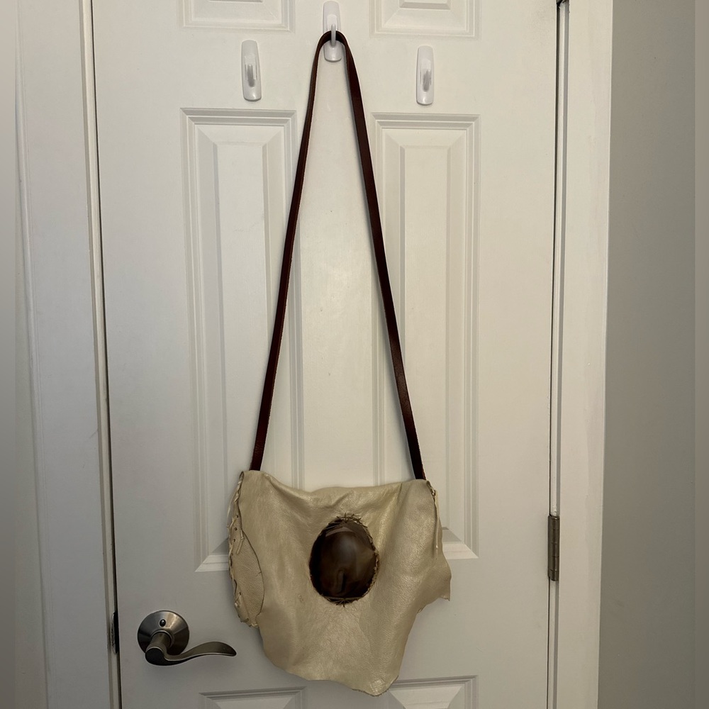 handmade leather purse with Agate stone.